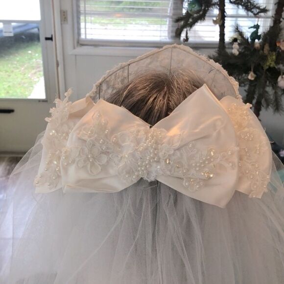 Vintage Custom Wedding dress and Veil in box with Royal Train - Picture 8 of 17